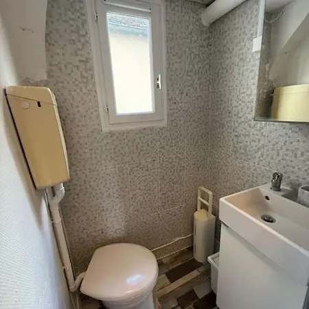 Cozy, Quiet, Studio Next Business School *